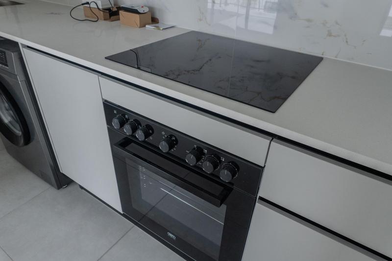 To Let 1 Bedroom Property for Rent in Sandown Western Cape